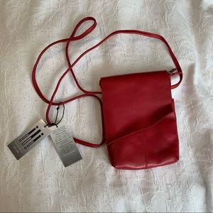 ili New York Small Canada Bag, Red